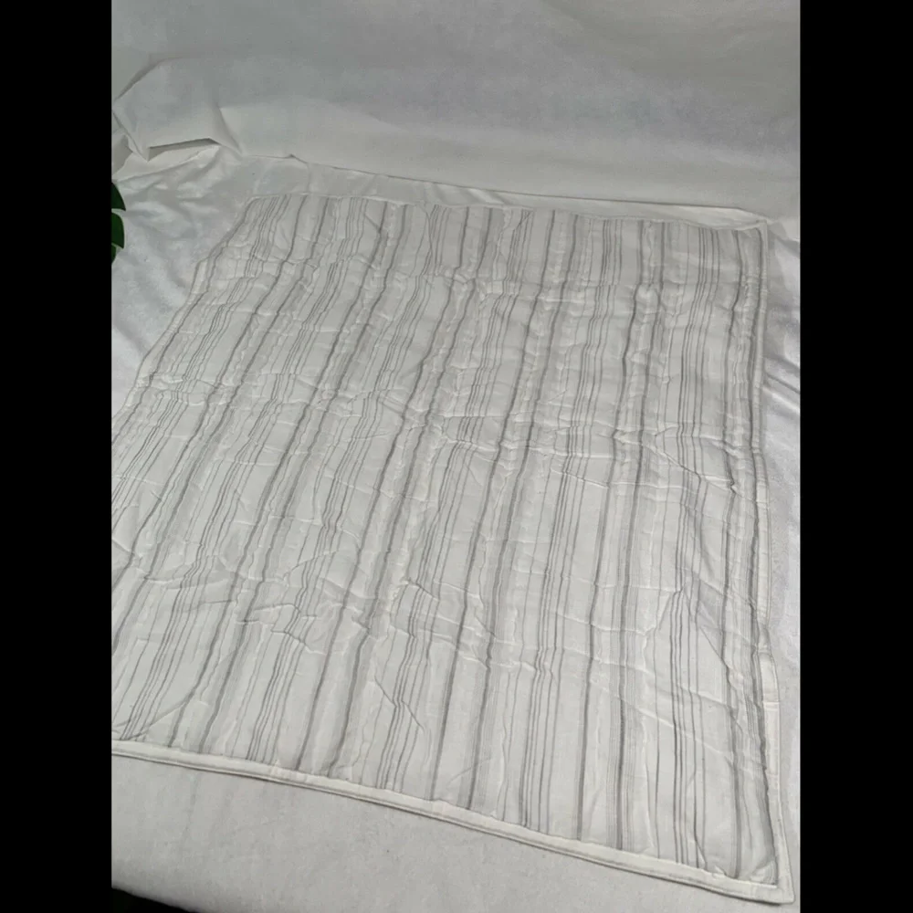 NIB Hotel Collection‎ Linen Fog Quilted (1) European Sham Pillow Case